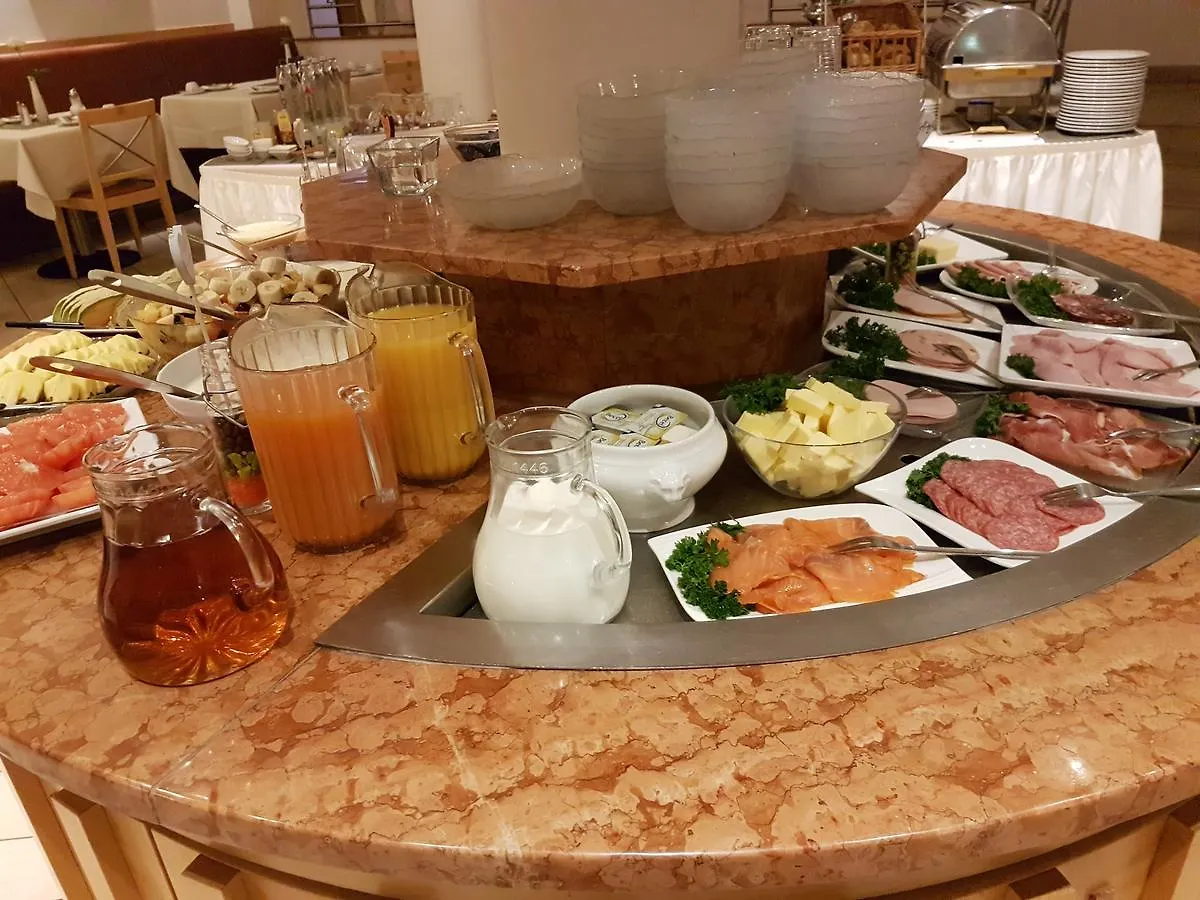 ****  Hotel Barbarossa Дюссельдорф Германия